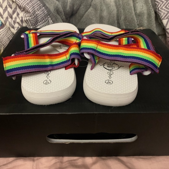 Never worn Rainbow sandals - Picture 3 of 4